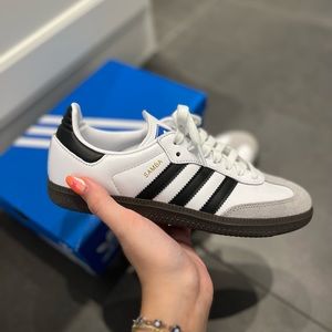 ADIDAS OG SAMBAS Perfect condition — Men’s size 5.5/Women’s size 7